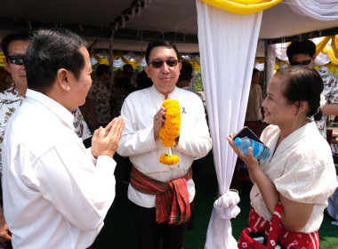 ร่วมขบวนแห่เครื่องสักการะและพิธีสรงน้ำพระพุทธมหาธรรมราชา ... พารามิเตอร์รูปภาพ 14