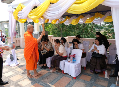 ร่วมขบวนแห่เครื่องสักการะและพิธีสรงน้ำพระพุทธมหาธรรมราชา ... พารามิเตอร์รูปภาพ 15