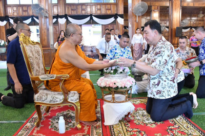 ร่วมพิธีสรงน้ำขอพรพระมหาเถระจังหวัดเพชรบูรณ์ ... พารามิเตอร์รูปภาพ 1