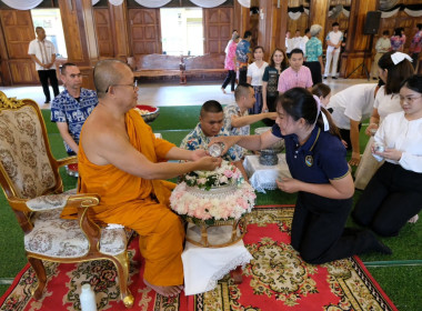 ร่วมพิธีสรงน้ำขอพรพระมหาเถระจังหวัดเพชรบูรณ์ ... พารามิเตอร์รูปภาพ 10