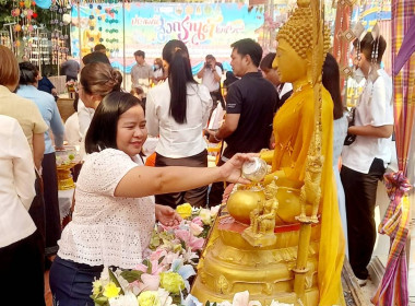ร่วมพิธีสรงน้ำขอพรพระมหาเถระจังหวัดเพชรบูรณ์ วัดมหาธาตุ ... พารามิเตอร์รูปภาพ 3