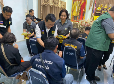 พิธีมอบสมุดประจำตัวผู้ได้รับการคัดเลือกให้ทำกินในชุมชนตามนโยบายรัฐบาล ... พารามิเตอร์รูปภาพ 8