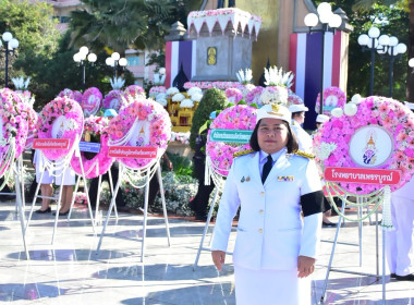 ร่วมพิธีวางพวงมาลาฯ พระบาทสมเด็จพระจุลจอมเกล้าเจ้าอยู่หัว พารามิเตอร์รูปภาพ 1