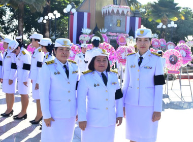 ร่วมพิธีวางพวงมาลาฯ พระบาทสมเด็จพระจุลจอมเกล้าเจ้าอยู่หัว พารามิเตอร์รูปภาพ 4