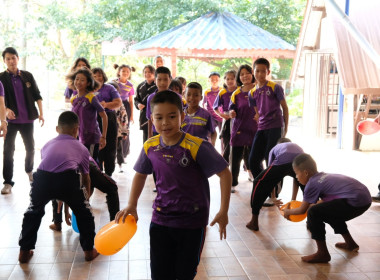 จัดกิจกรรมแจกของรางวัลและเลี้ยงอาหารกลางวันให้แก่เด็กนักเรียนโรงเรียนตำรวจตระเวนชายแดนบ้านโป่งตะแบก ... พารามิเตอร์รูปภาพ 6