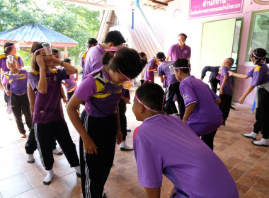 จัดกิจกรรมแจกของรางวัลและเลี้ยงอาหารกลางวันให้แก่เด็กนักเรียนโรงเรียนตำรวจตระเวนชายแดนบ้านโป่งตะแบก ... พารามิเตอร์รูปภาพ 8