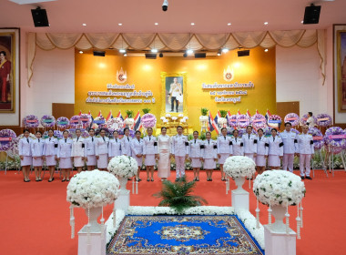 ร่วมพิธีวางพวงมาลาถวายราชสักการะพระบาทสมเด็จพระมงกุฎเกล้าเจ้าอยู่หัว ... พารามิเตอร์รูปภาพ 4